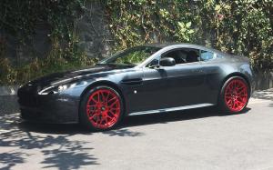 Aston Martin DB9 on Forgiato Wheels (MAGLIA-M)